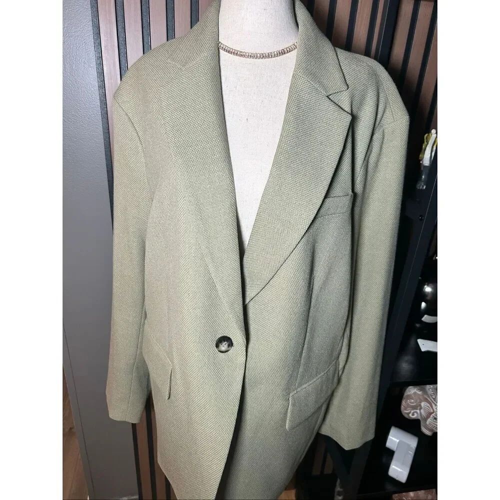 H&M green blazer size M comfy large size NWT